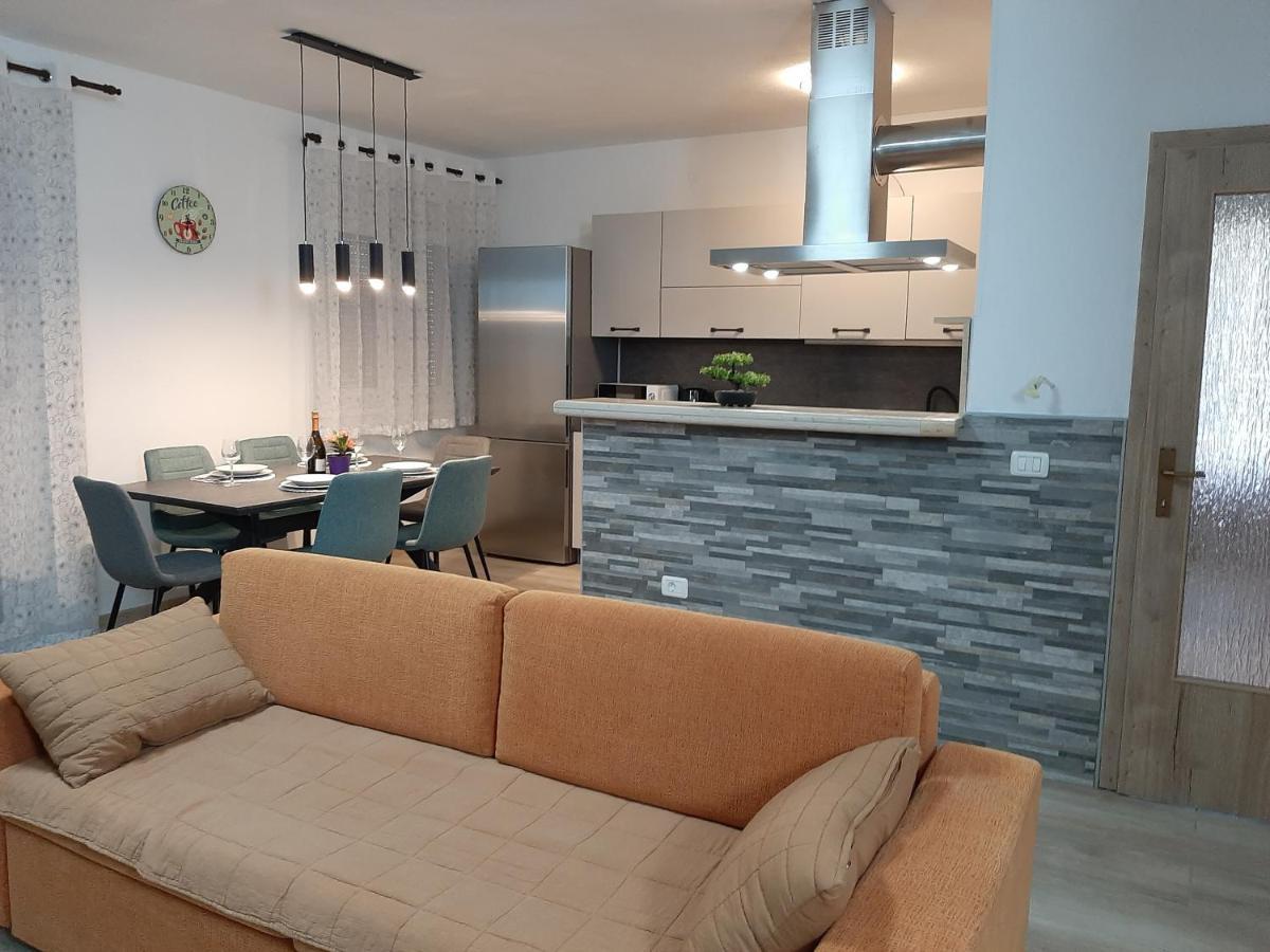 Apartma Kanal Eksteriør billede